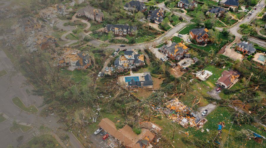 Why choose water damage restoration service for emergency flood repair in Seguin